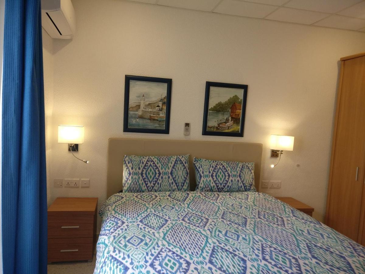 Beachfront With Seaviews No56 Award Winner Unbeatable Location For Closeness To The Sea Ideal For Guests Looking For Winter Spring And Autumn Breaks In Sunny Malta Also Ideal For Coastal Hikers Apartamento Mellieħa