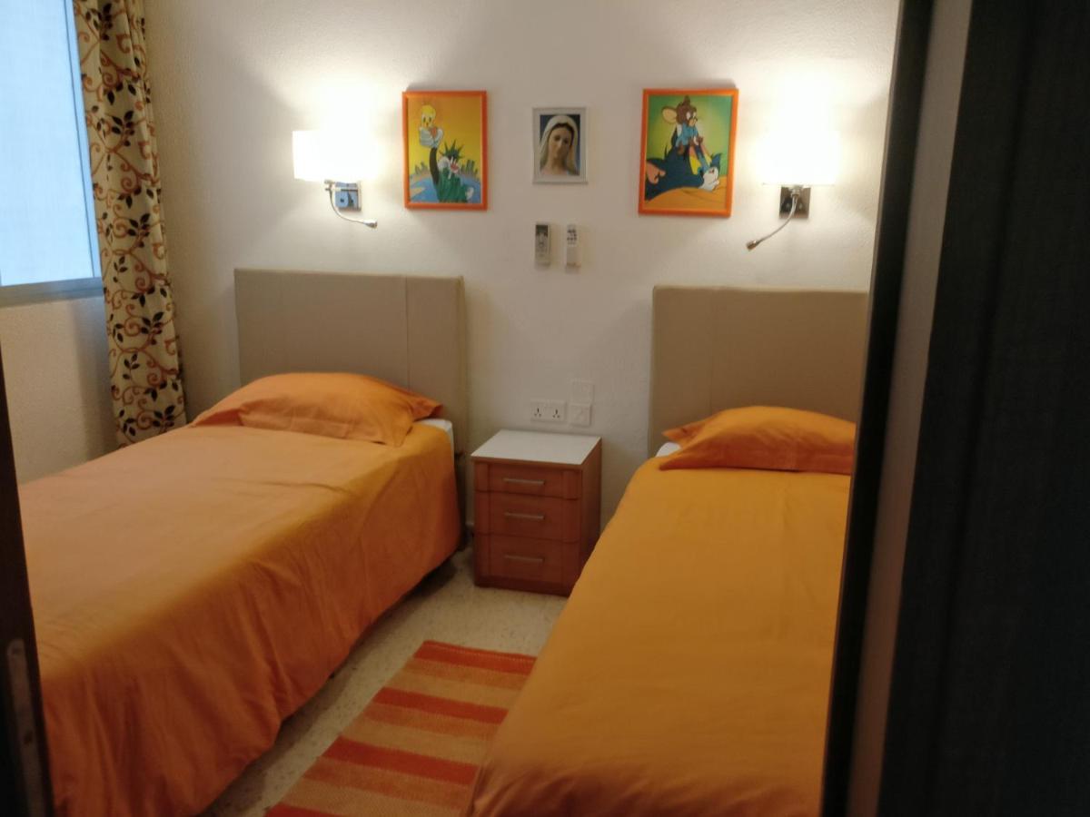 Beachfront With Seaviews No56 Award Winner Unbeatable Location For Closeness To The Sea Ideal For Guests Looking For Winter Spring And Autumn Breaks In Sunny Malta Also Ideal For Coastal Hikers Mellieħa
