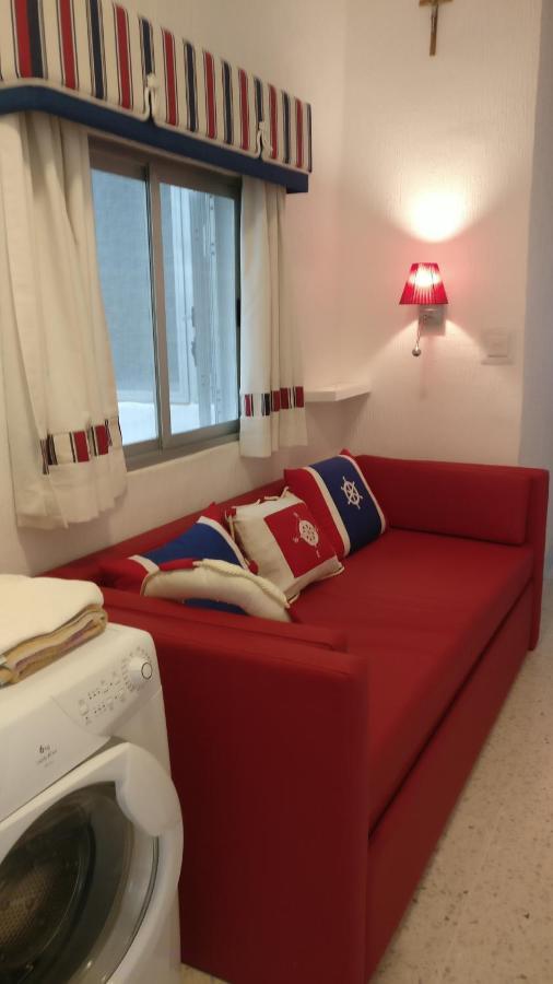 Beachfront With Seaviews No56 Award Winner Unbeatable Location For Closeness To The Sea Ideal For Guests Looking For Winter Spring And Autumn Breaks In Sunny Malta Also Ideal For Coastal Hikers * Mellieħa