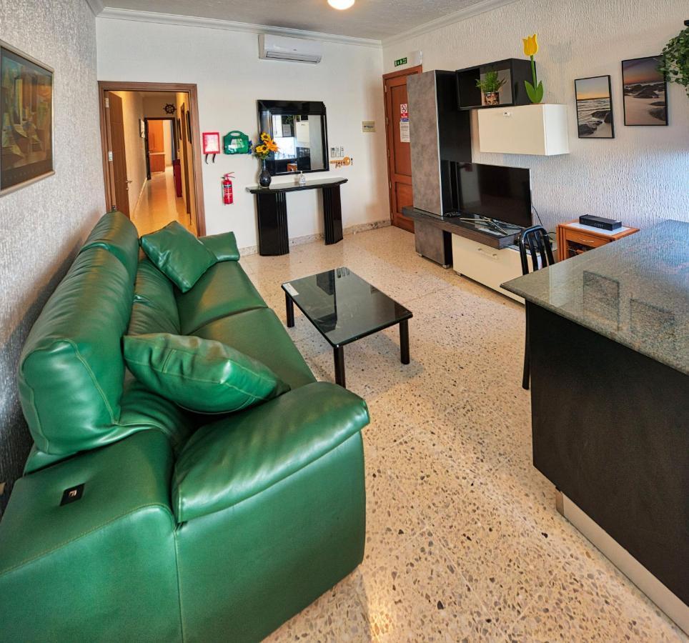 Apartamento Beachfront With Seaviews No56 Award Winner Unbeatable Location For Closeness To The Sea Ideal For Guests Looking For Winter Spring And Autumn Breaks In Sunny Malta Also Ideal For Coastal Hikers