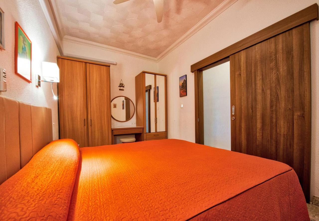 Beachfront With Seaviews No56 Award Winner Unbeatable Location For Closeness To The Sea Ideal For Guests Looking For Winter Spring And Autumn Breaks In Sunny Malta Also Ideal For Coastal Hikers * Mellieħa
