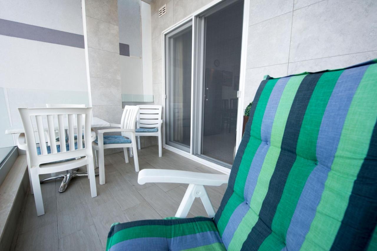 Beachfront With Seaviews No56 Award Winner Unbeatable Location For Closeness To The Sea Ideal For Guests Looking For Winter Spring And Autumn Breaks In Sunny Malta Also Ideal For Coastal Hikers Mellieħa