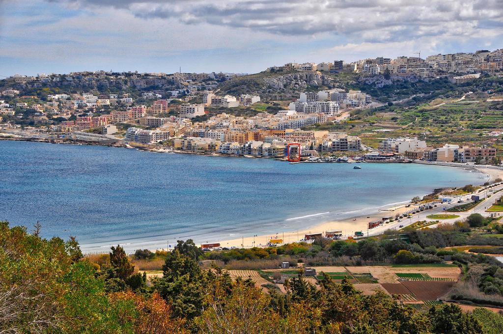 Beachfront With Seaviews No56 Award Winner Unbeatable Location For Closeness To The Sea Ideal For Guests Looking For Winter Spring And Autumn Breaks In Sunny Malta Also Ideal For Coastal Hikers Mellieħa